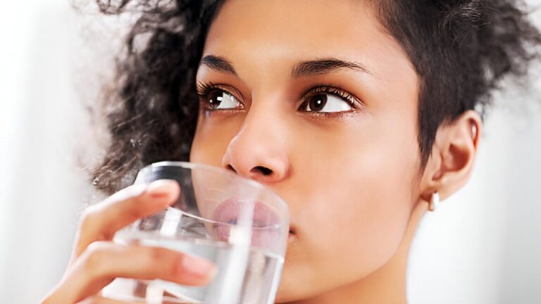The Role of Diet and Hydration in Healthy Skin